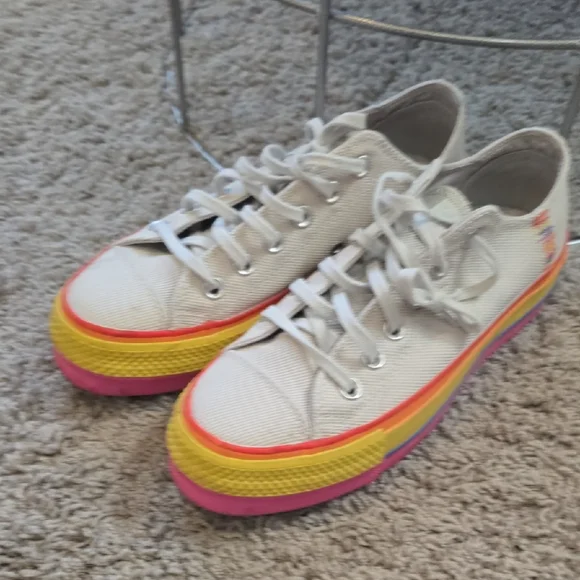 Colorful Canvas Sneakers - Picture 4 of 7